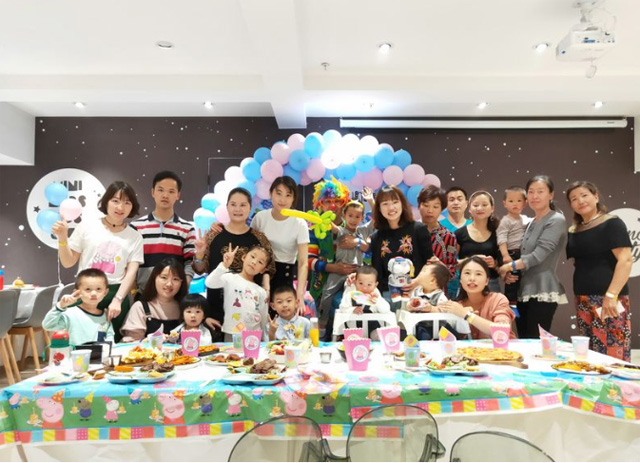 w66利来国际办公家具团队风采母亲节活动